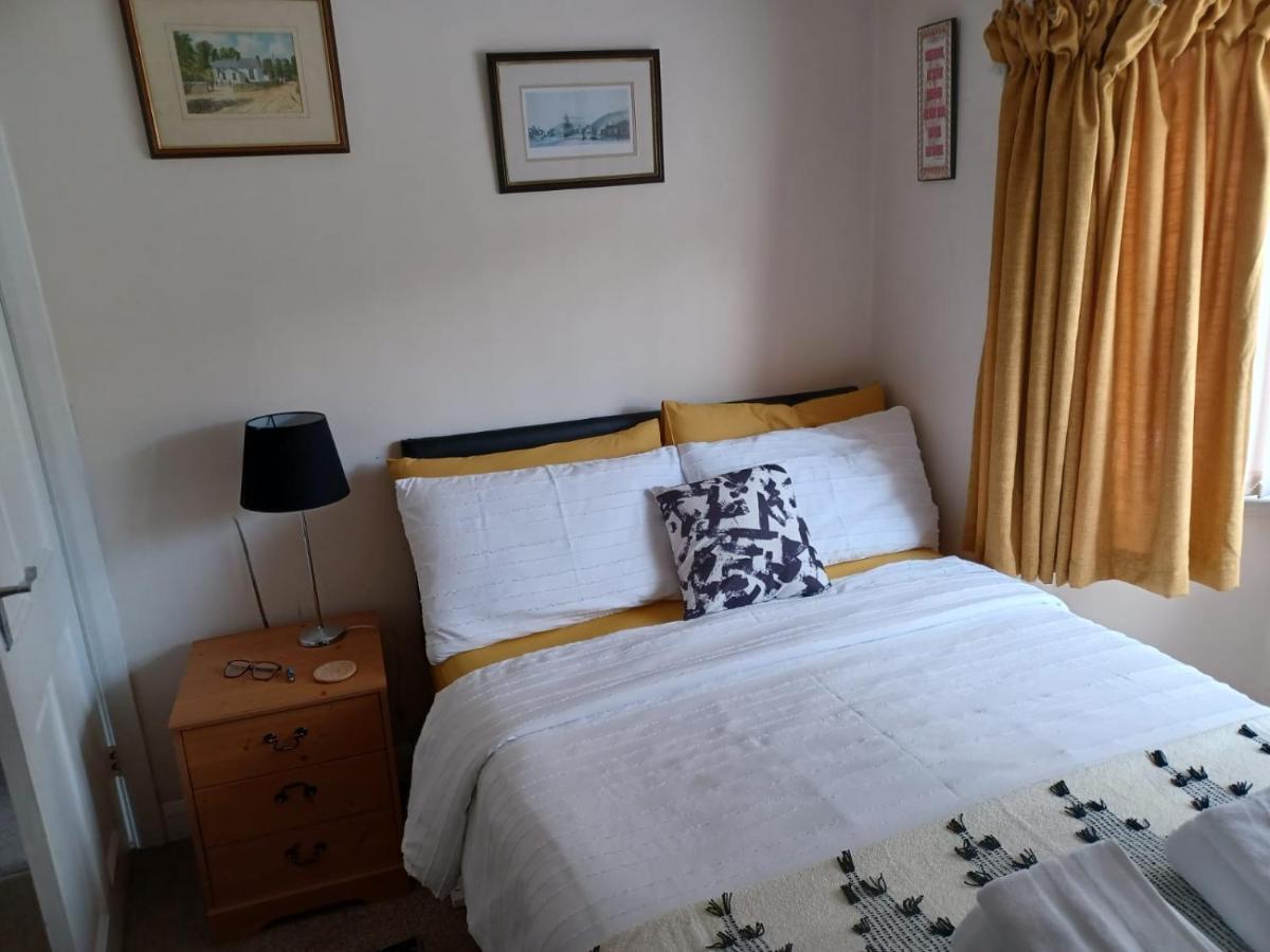 Cheap Hotels Birmingham Cosy, quiet 3 bedroom home with free parking photo: 1