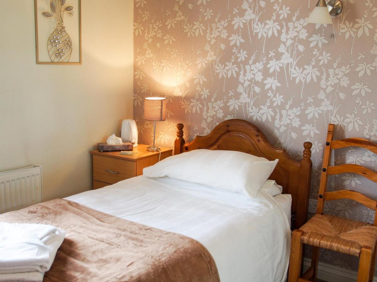 Birmingham Airport Hotels Leaded Light Guest House photo: 2
