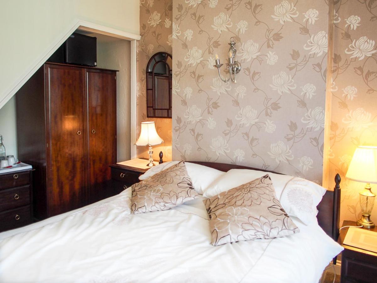 Birmingham Airport Hotels Leaded Light Guest House photo: 4