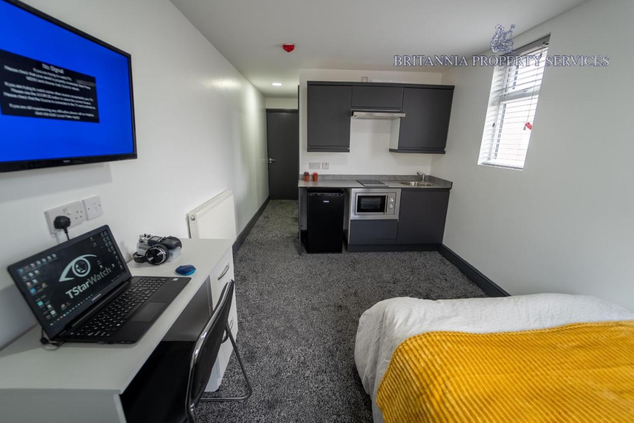 lovely-studios-in-guesthouse-close-to-city-with-free-parking-cheap-hotels-birmingham2.jpg Cheap Hotels Birmingham Lovely Studios in Guesthouse close to city with FREE parking! photo: 3