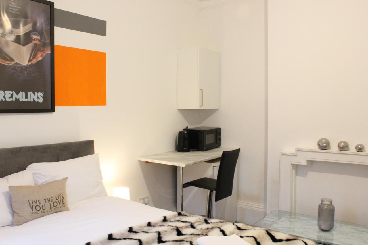 st-peters-shared-house-cheap-hotels-birmingham4.jpg Cheap Hotels Birmingham St Peter's Shared House photo: 5
